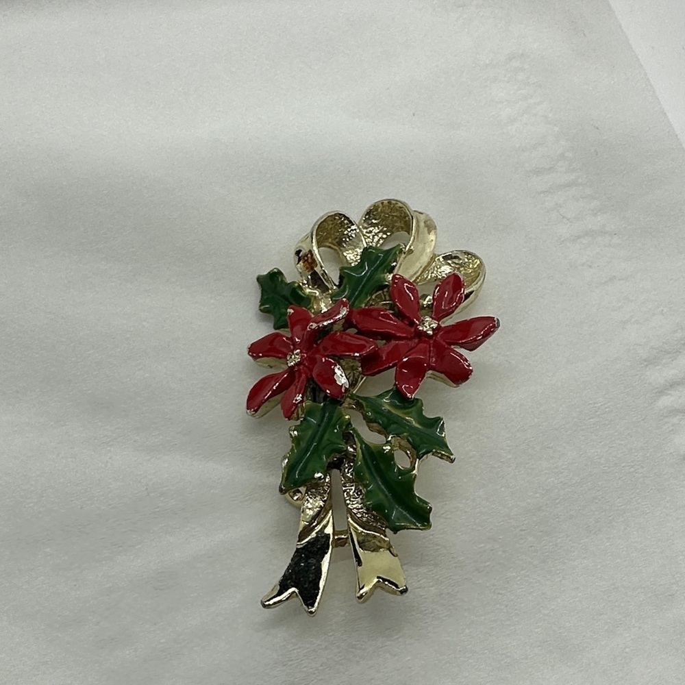 Gerry’s Vintage Christmas Elegant Gold and Red Poinsettias Floral Brooch